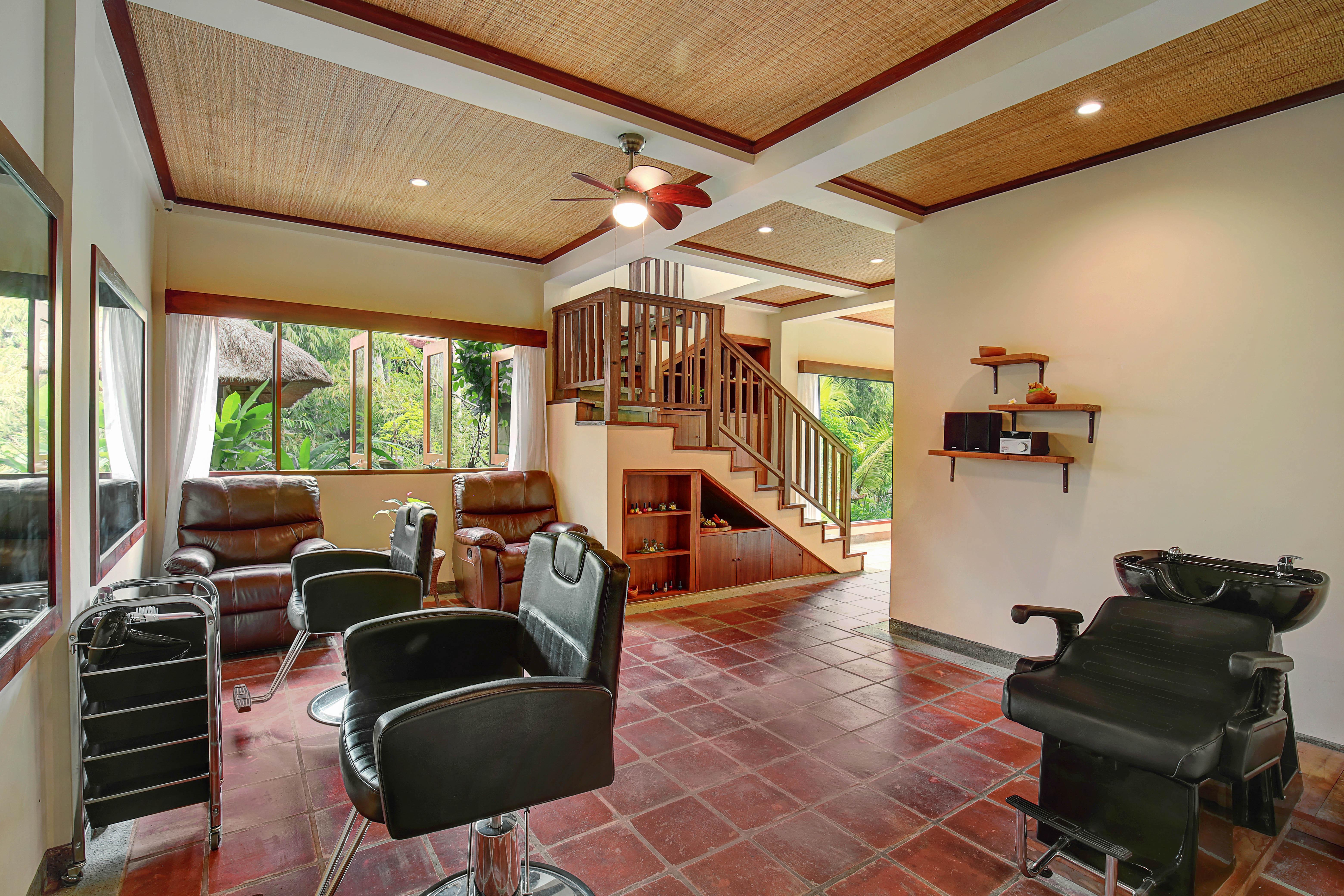 Ubud Nyuh Bali Resort & Spa Exterior foto A salon in Thailand