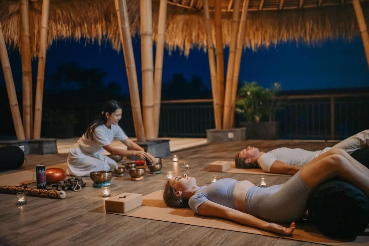 Ubud Nyuh Bali Resort & Spa Exterior foto Sound healing session