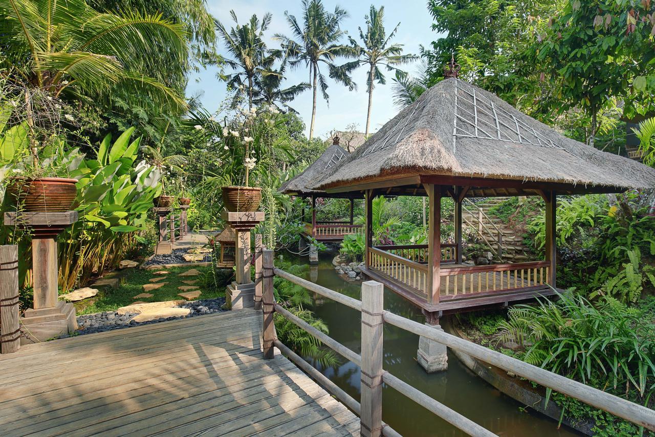 Ubud Nyuh Bali Resort & Spa Exterior foto The resort's gardens