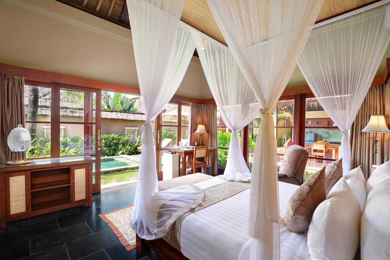 Ubud Nyuh Bali Resort & Spa Exterior foto A bedroom at the resort